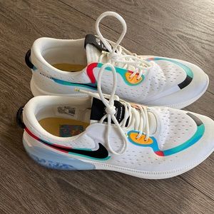 Nike joyride dual run white hyper